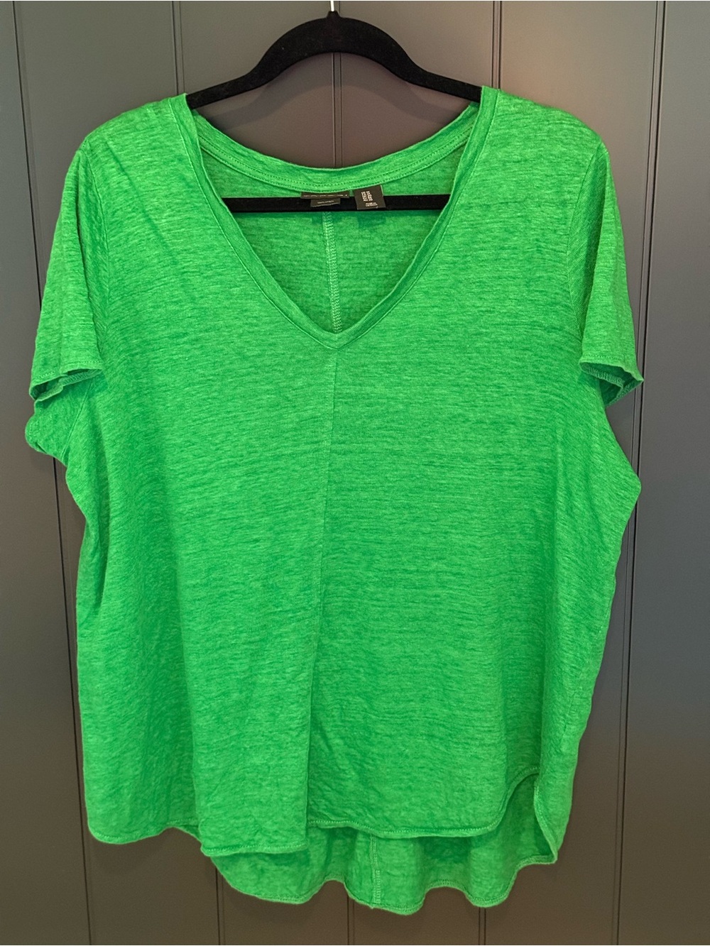 🌴 Tahari Women’s Bright Green 100% Linen V-Neck Short Sleeve Tee - Size 1X